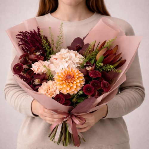 Букет георгинов «Осенний бархат»